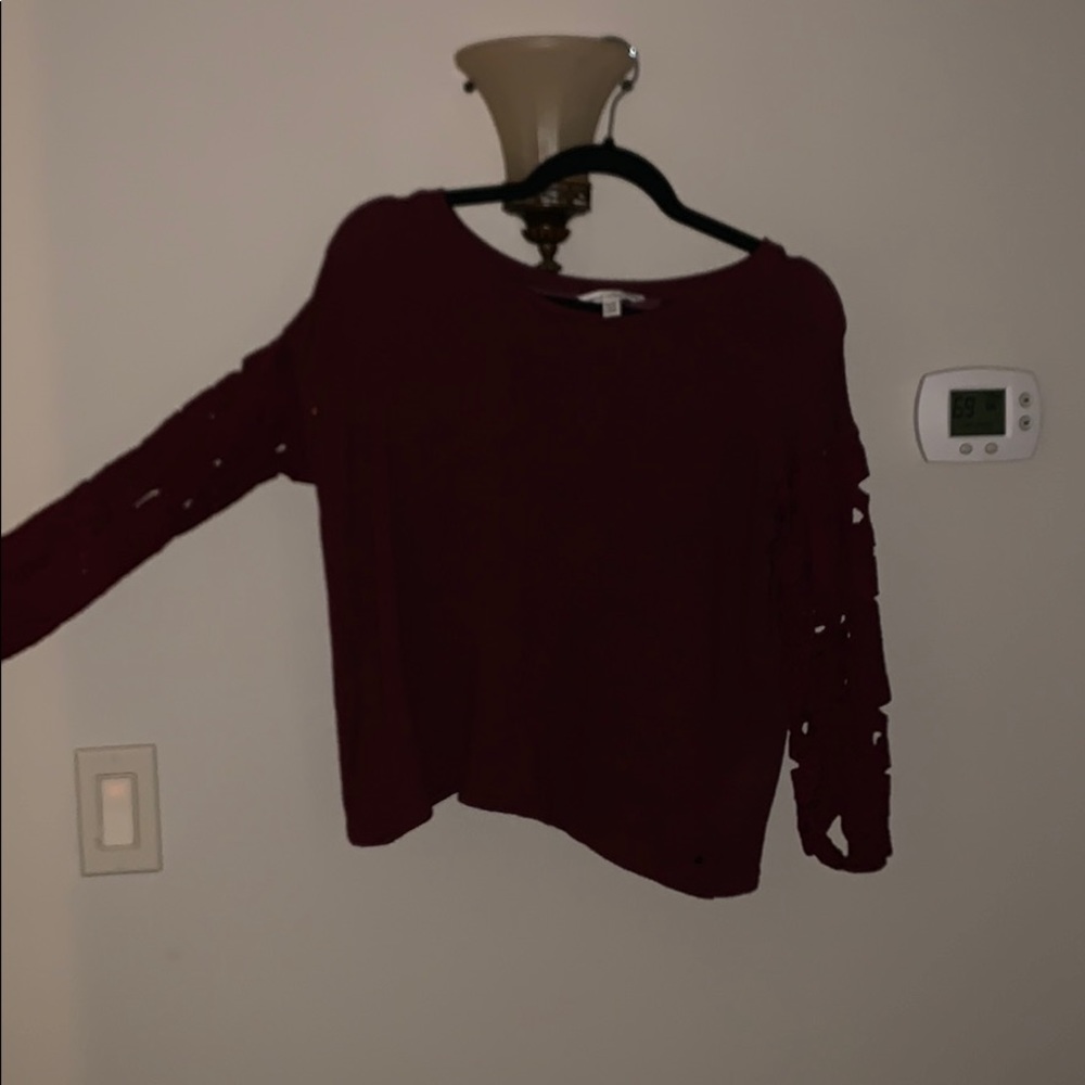 burgundy long sleeve with thick lace arms